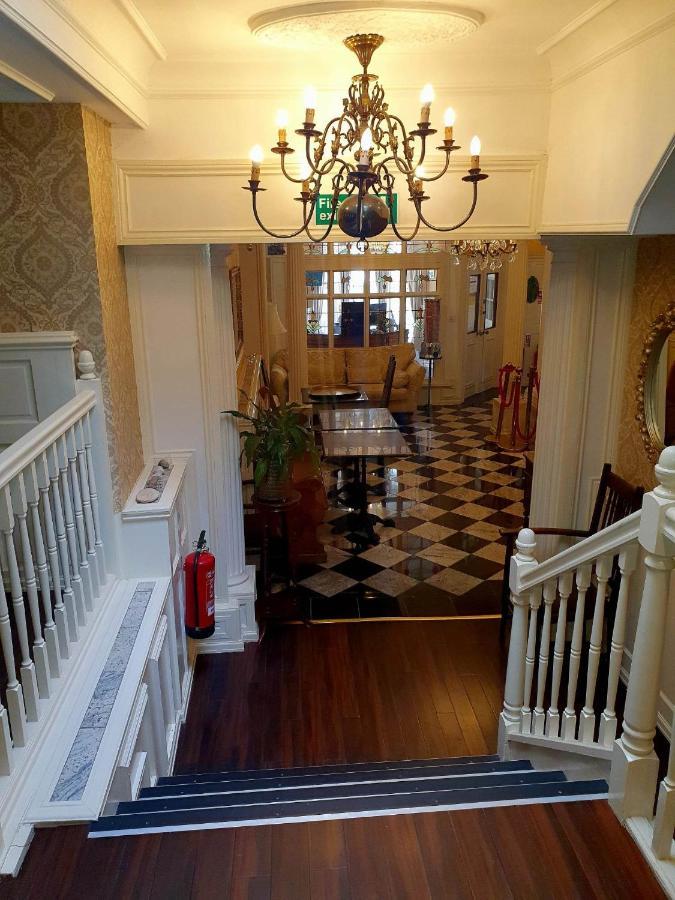 Rose Tor Hotel Llandudno Ngoại thất bức ảnh