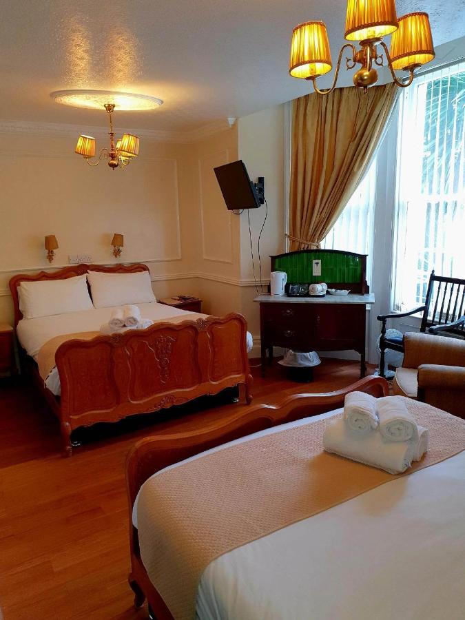 Rose Tor Hotel Llandudno Ngoại thất bức ảnh
