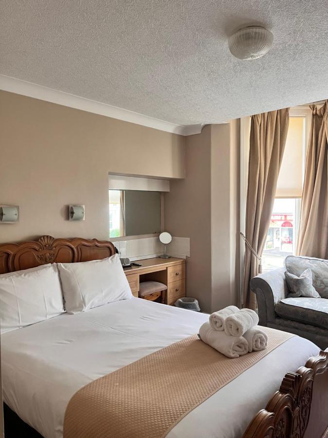Rose Tor Hotel Llandudno Ngoại thất bức ảnh